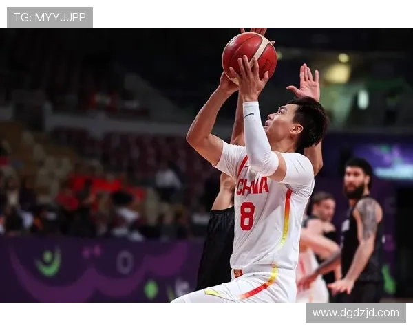 中国男篮力克韩国队挺进亚锦赛四强,孙铭徽状态火热助力胜利 中国男篮力克韩国队挺进亚锦赛四强,孙铭徽状态火热助力胜利