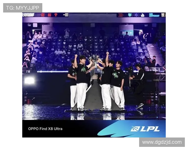 《英雄联盟全球总决赛落幕 LPL战队再次登顶创历史新纪录》 《英雄联盟全球总决赛落幕 LPL战队再次登顶创历史新纪录》