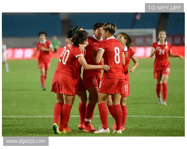 中国足球队迎战亚洲劲旅，备战世界杯预选赛全力出击