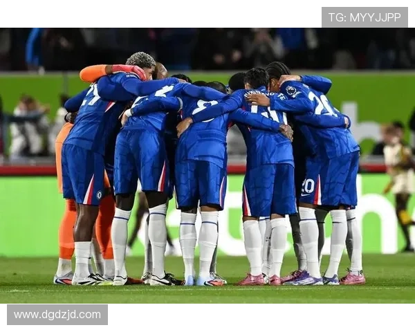 球场之争:曼联击败切尔西获胜,继续稳坐英超榜首 球场之争:曼联击败切尔西获胜,继续稳坐英超榜首