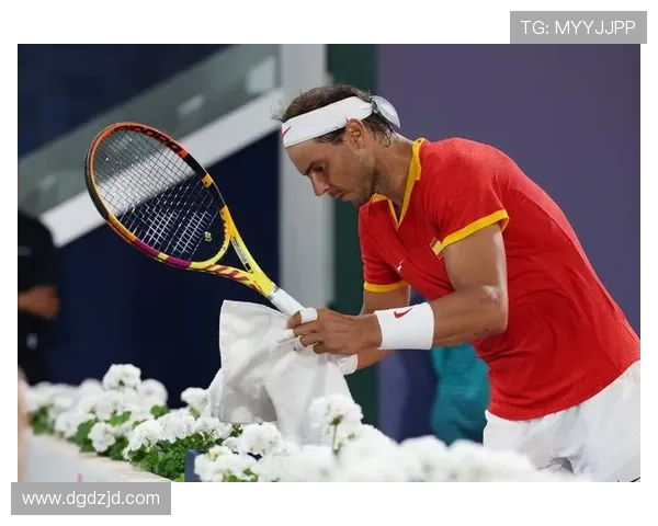 网球巨星纳达尔宣布暂时退出赛场 专注恢复健康准备新赛季挑战