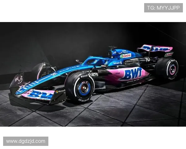 F1赛季倒计时!新车亮相与车手变动引发关注,谁将问鼎世界冠军? F1赛季倒计时!新车亮相与车手变动引发关注,谁将问鼎世界冠军?