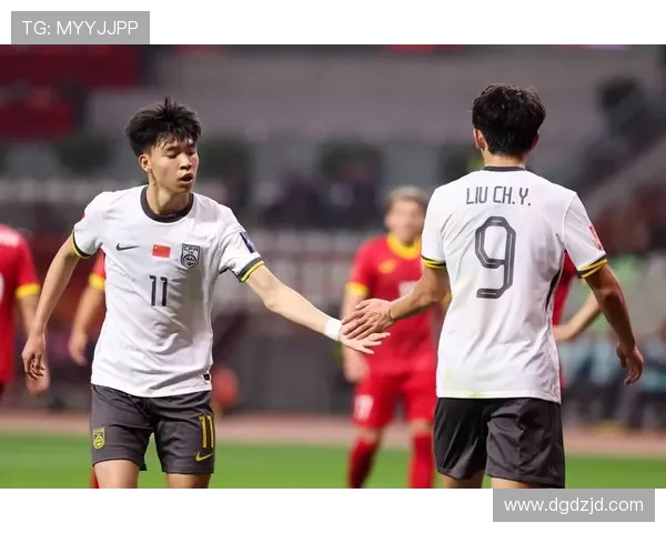 国足新星闪耀亚洲赛场引发转会市场高度关注和球迷热议未来走向