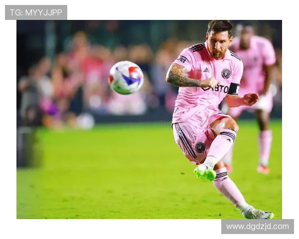 国际足坛风云再起:梅西领衔大牌转会潮 欧洲豪门新赛季阵容大揭秘 国际足坛风云再起:梅西领衔大牌转会潮 欧洲豪门新赛季阵容大揭秘