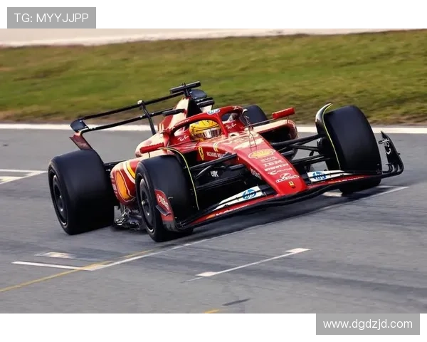 F1新赛季揭幕豪门车队博弈升级新规则引发车手格局变化关注焦点