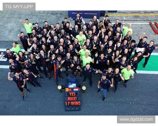 F1赛季高潮来临 红牛车队持续领跑 展望新赛道与车手争夺战 F1赛季高潮来临 红牛车队持续领跑 展望新赛道与车手争夺战