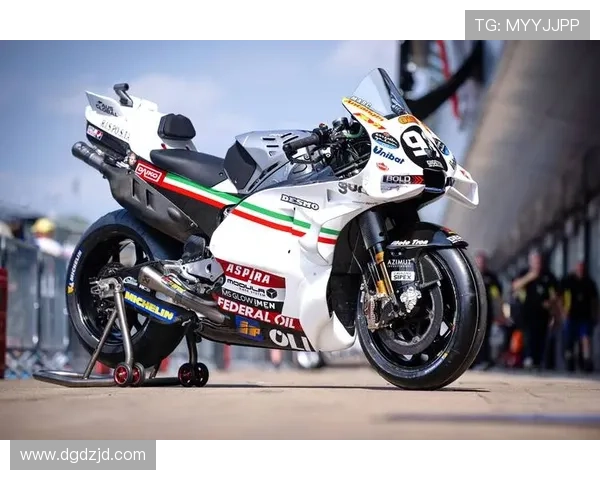 MotoGP赛季最新动态:全新技术规则揭晓 车手表现引关注 MotoGP赛季最新动态:全新技术规则揭晓 车手表现引关注