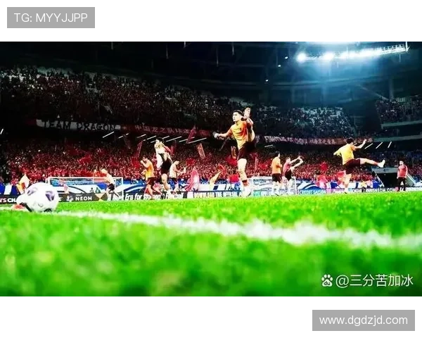 国足备战世预赛迎关键战欧洲联赛焦点对决引发热议球迷期待升级 国足备战世预赛迎关键战欧洲联赛焦点对决引发热议球迷期待升级