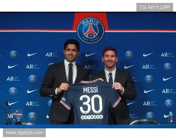 梅西转会风波再起 巴萨与巴黎圣日耳曼开启谈判新篇章