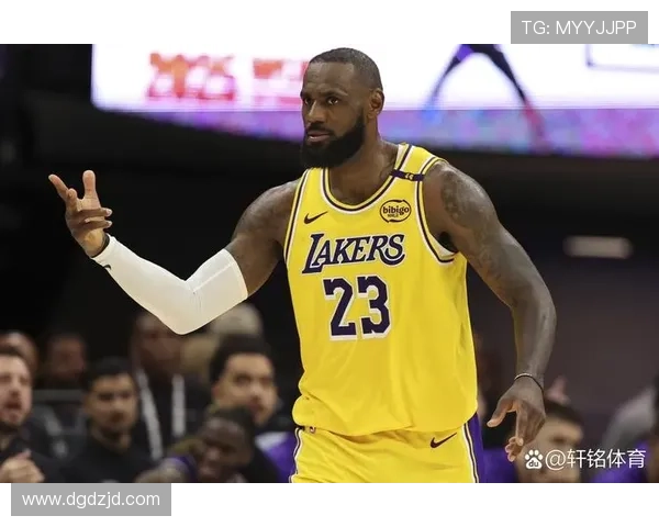 湖人队迎来新赛季首场胜利 詹姆斯领衔全队表现出色助力取胜