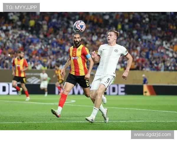 足坛新星崭露头角 各大俱乐部争相挖掘年轻天才